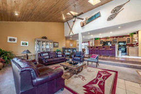Christi and Don's Nuthouse, 5 Bedrooms, Sleeps 10, Pets Welcome, Pool Table, Ruidoso